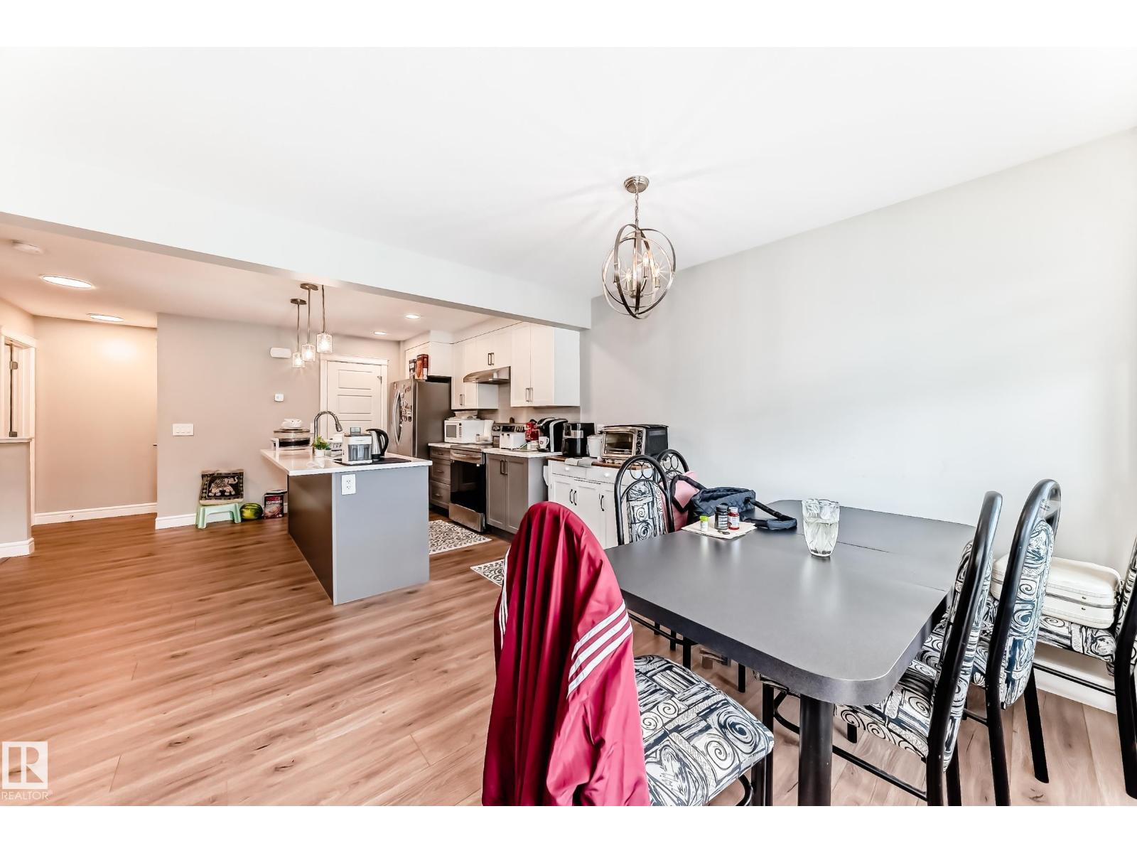 7822 KORULUK LINK LI SW, Edmonton