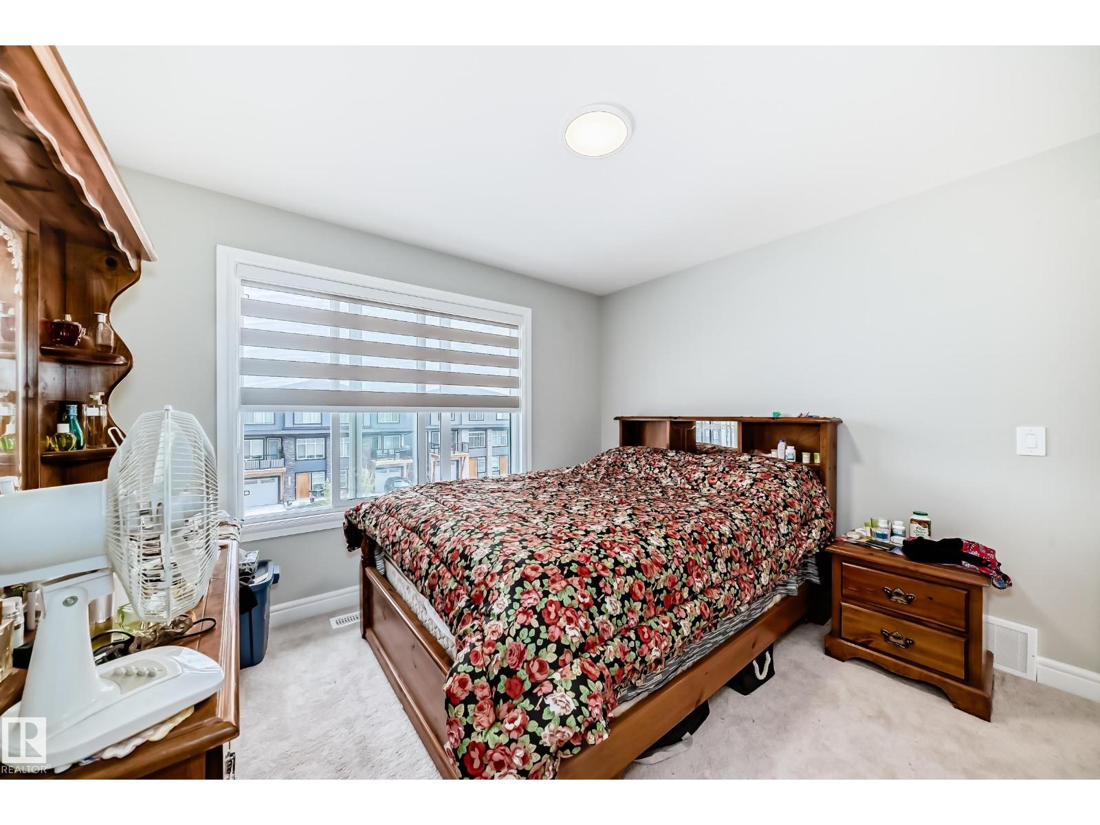 7822 KORULUK LINK LI SW, Edmonton