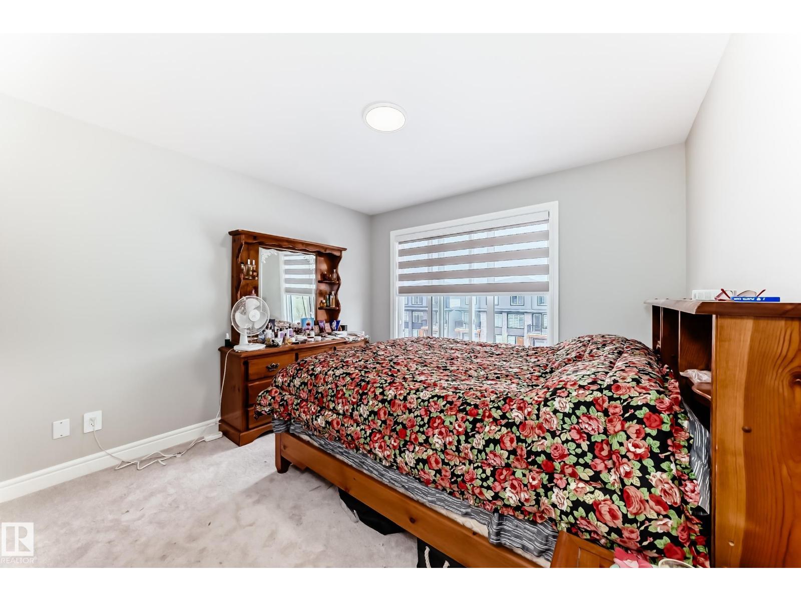 7822 KORULUK LINK LI SW, Edmonton