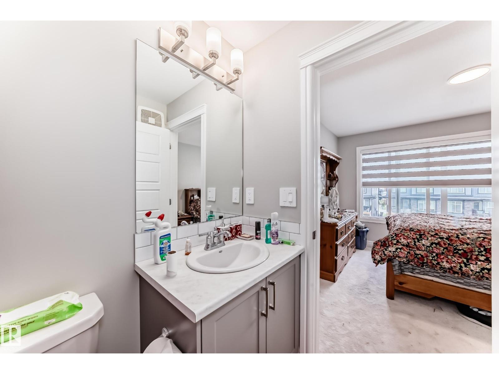 7822 KORULUK LINK LI SW, Edmonton