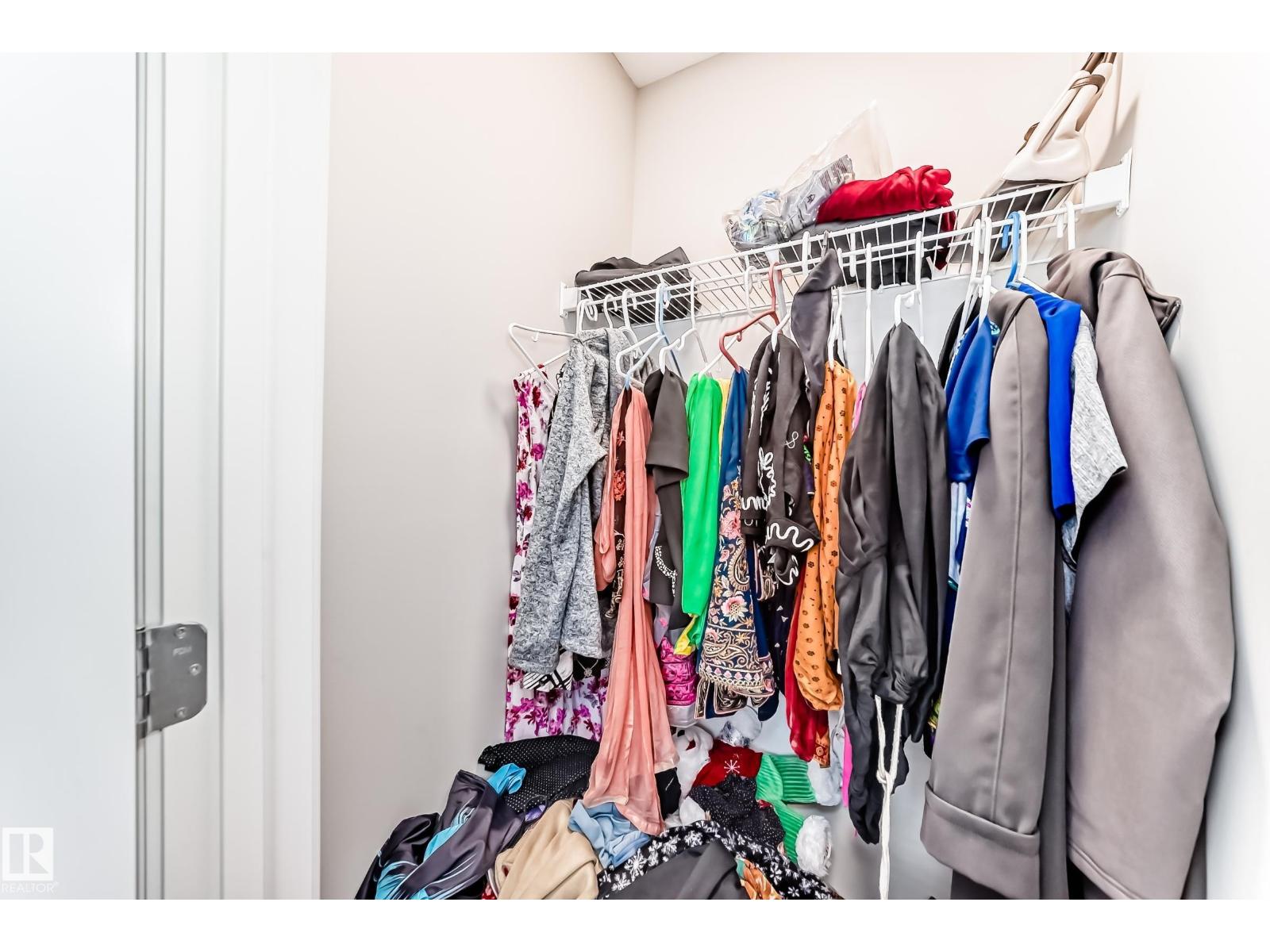 7822 KORULUK LINK LI SW, Edmonton