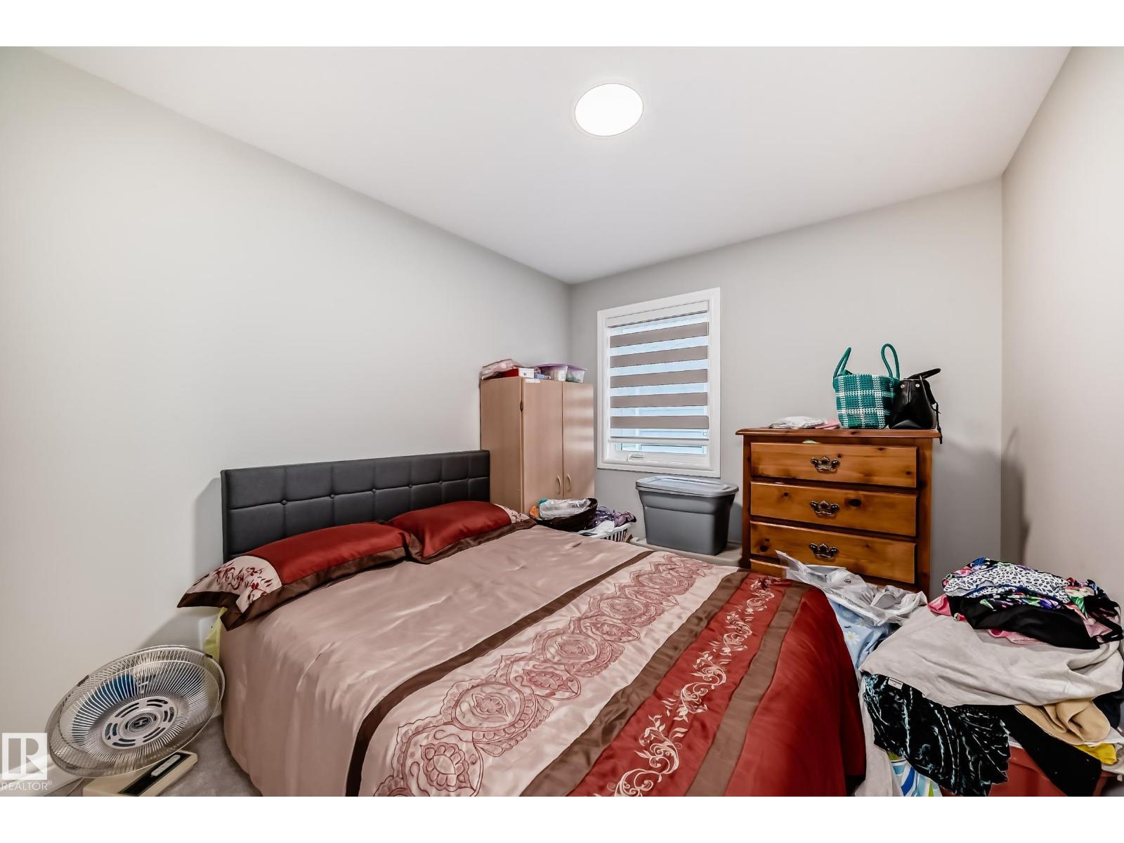 7822 KORULUK LINK LI SW, Edmonton