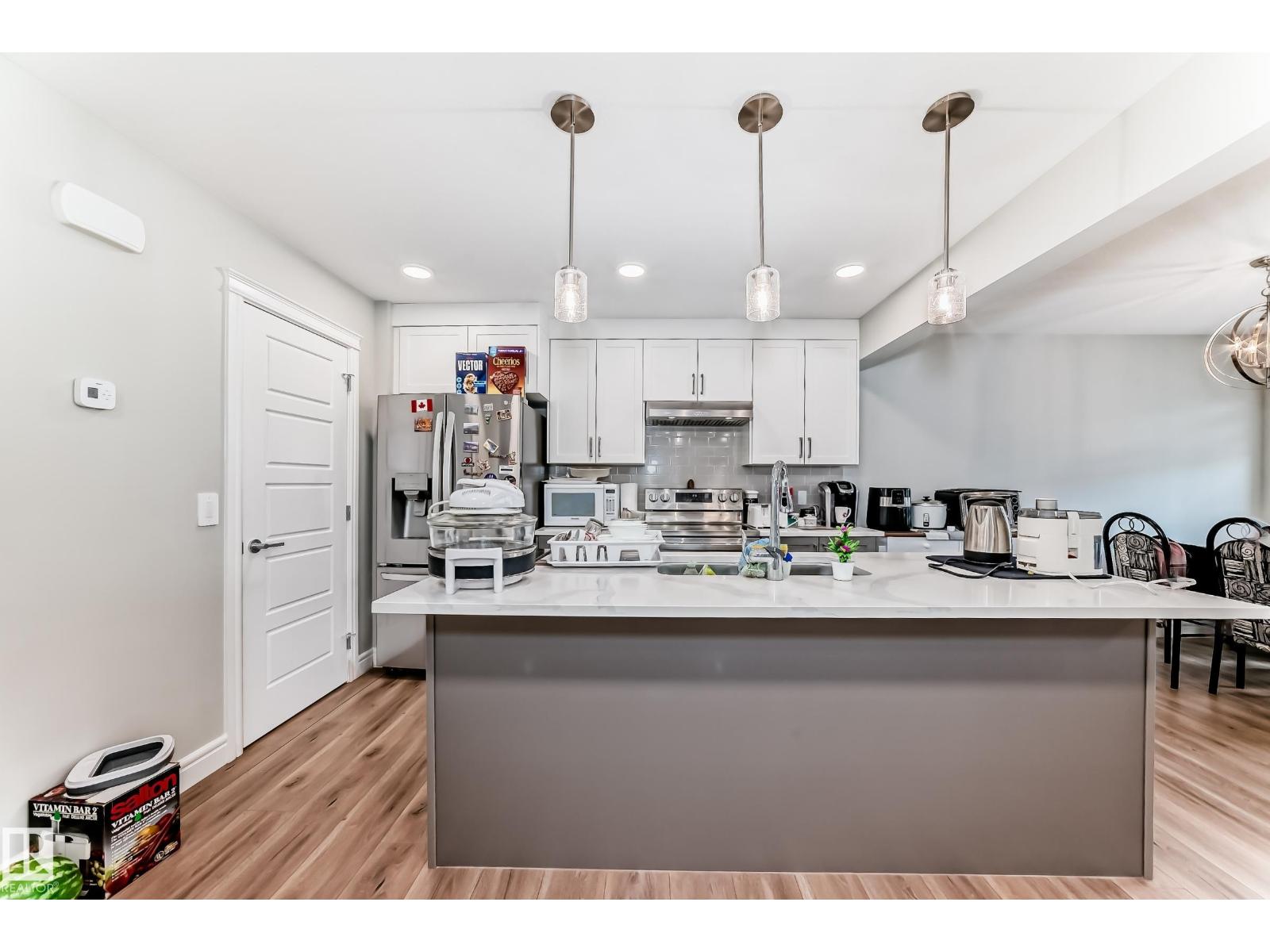 7822 KORULUK LINK LI SW, Edmonton