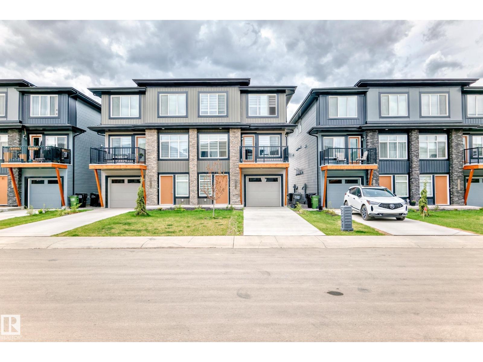 7822 KORULUK LINK LI SW, Edmonton