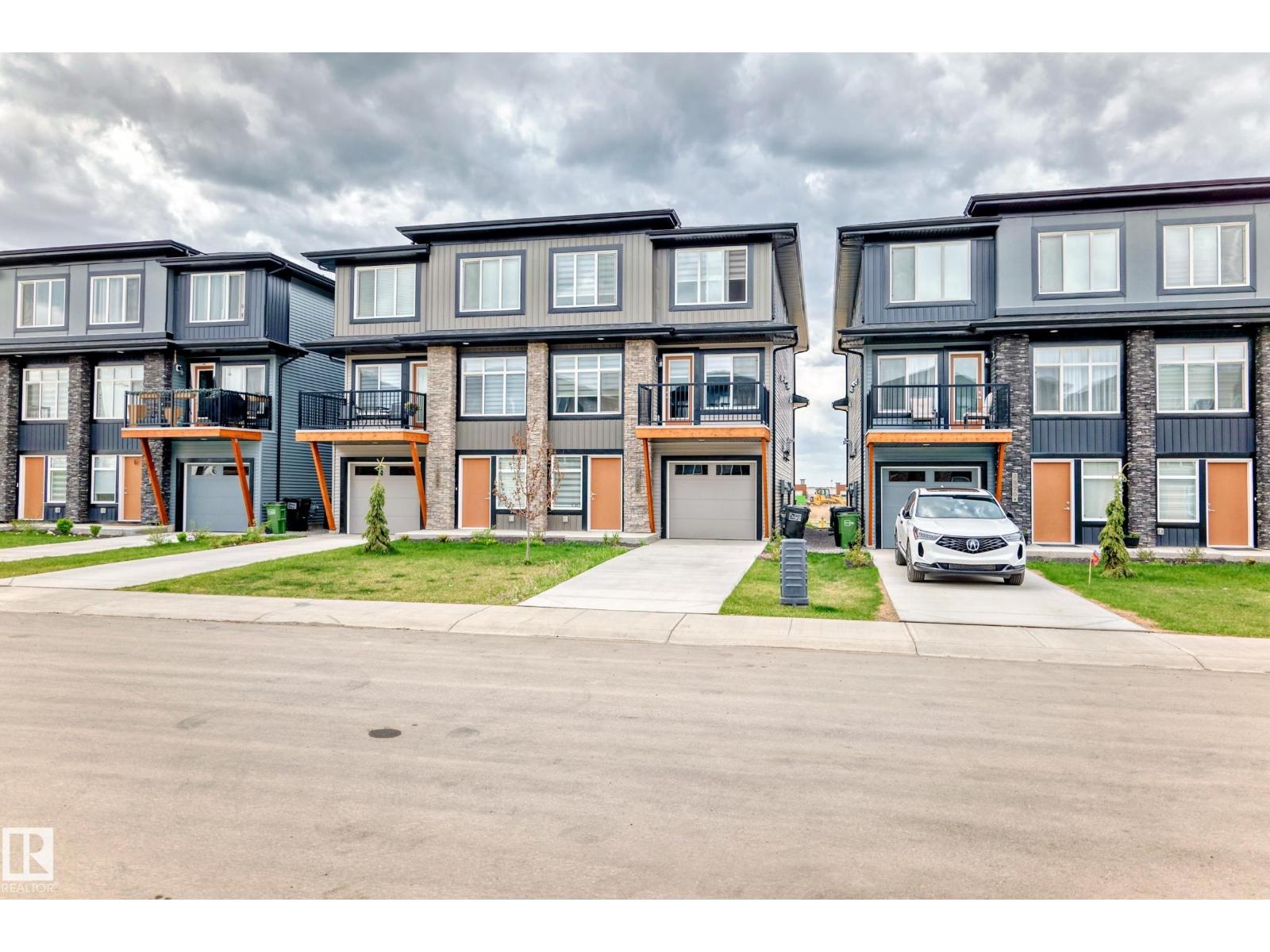 7822 KORULUK LINK LI SW, Edmonton