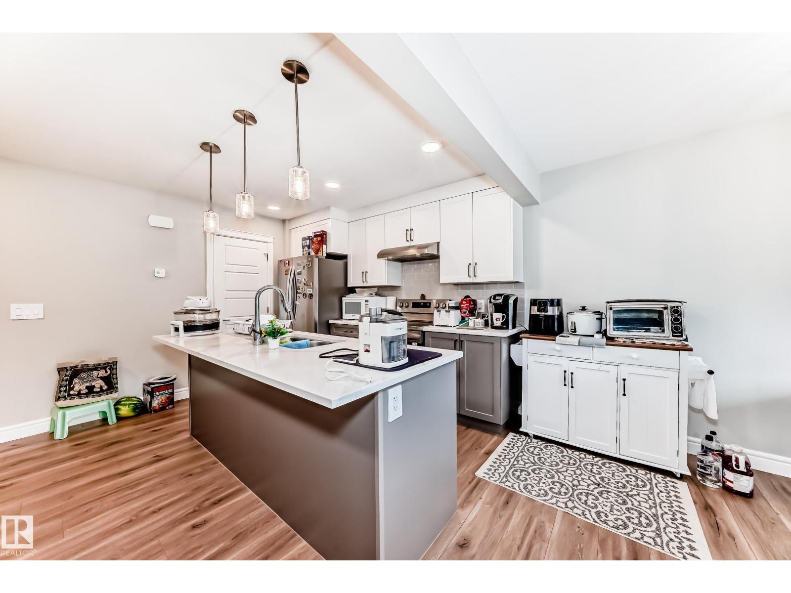 7822 KORULUK LINK LI SW, Edmonton