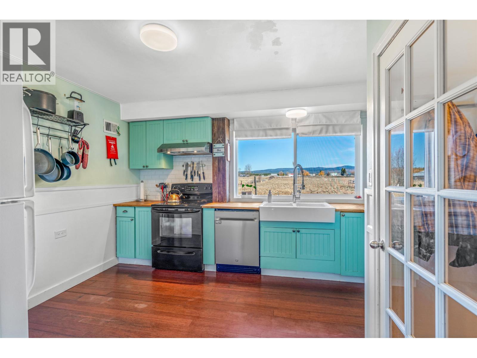 Photo 12 of 41 — 6920 SUTLEY ROAD · Prince George, BC