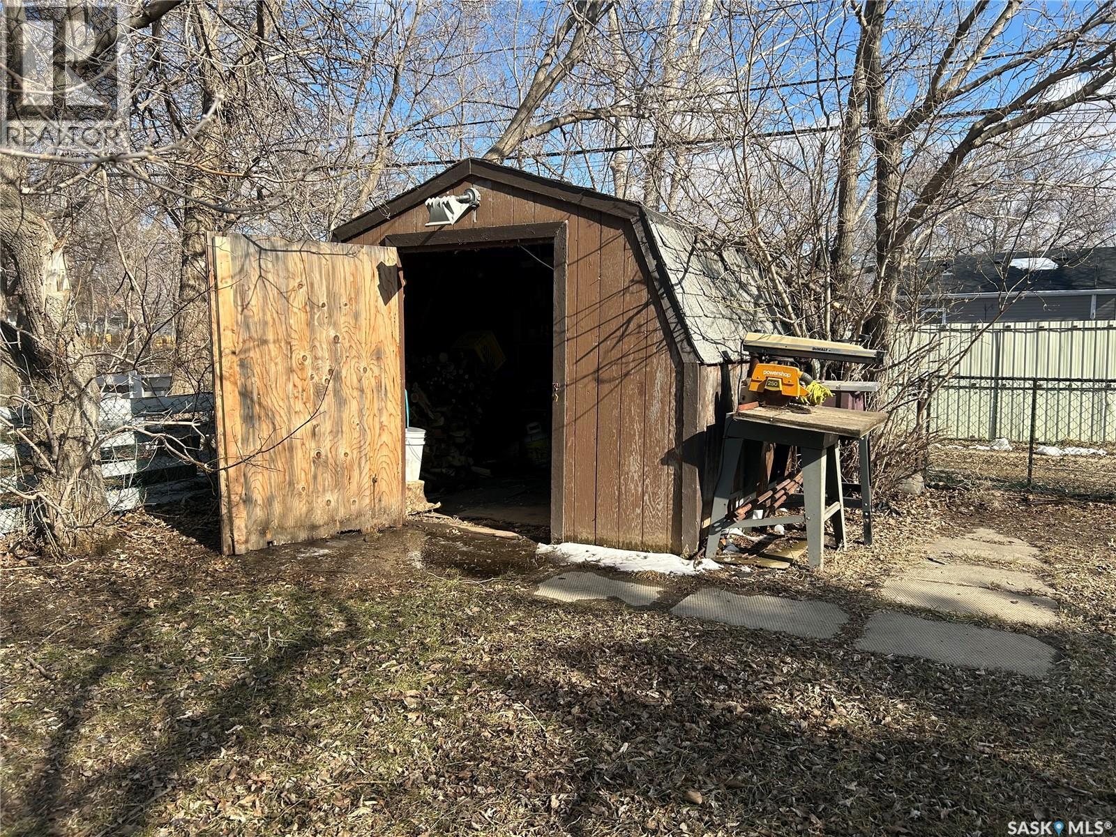 512 RAILWAY AVENUE - 28