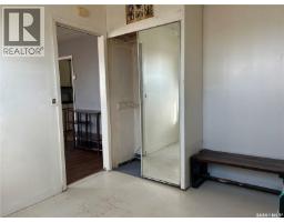 Storage - 512 Railway Avenue, Lampman, SK S0C1N0 Photo 10