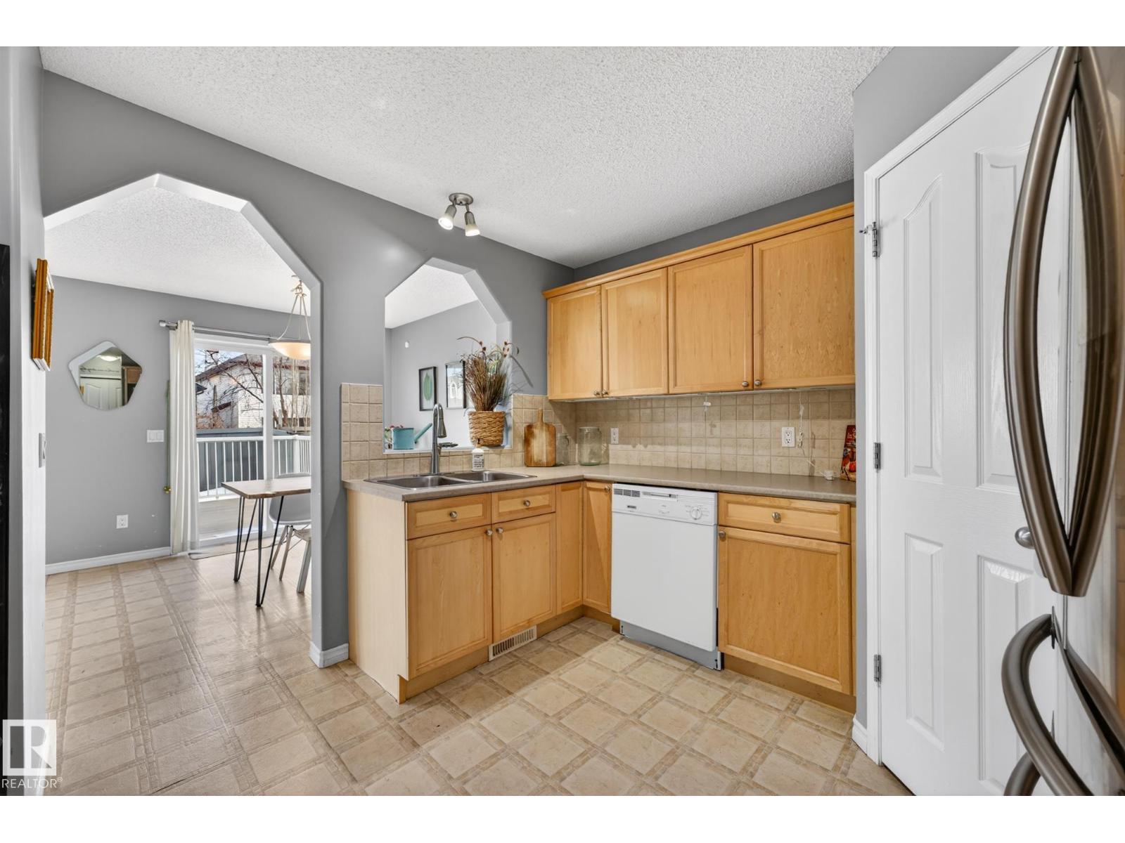 1103 117 ST SW, Edmonton