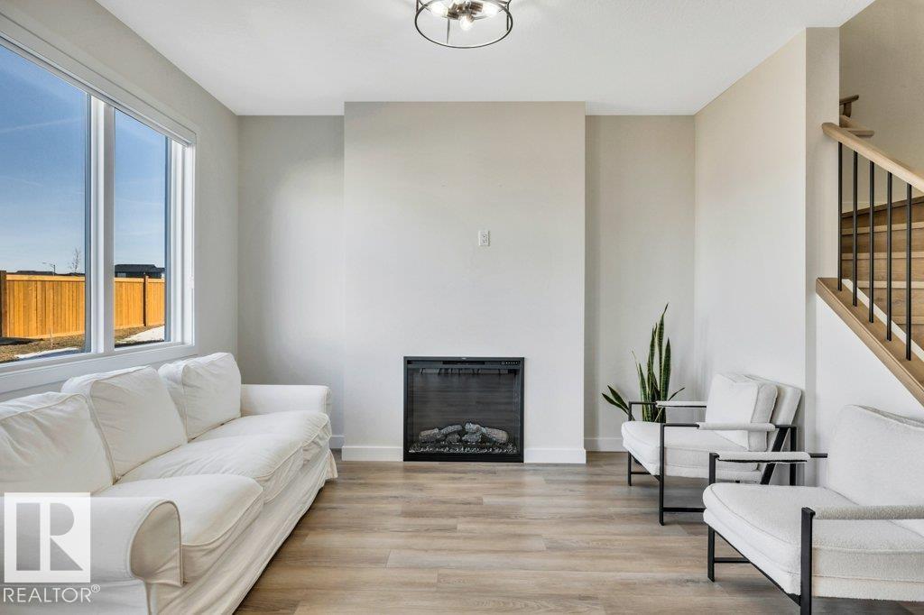 13007 213 ST NW, Edmonton