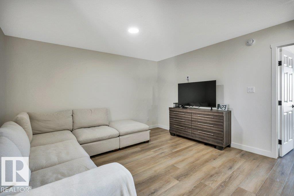 13007 213 ST NW, Edmonton