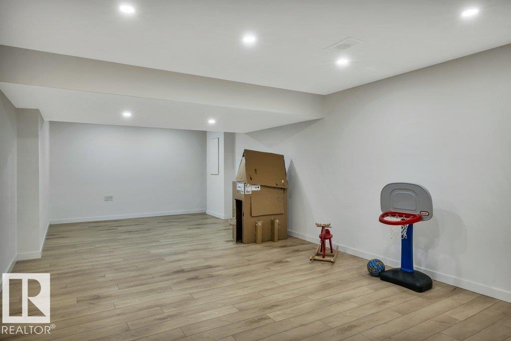 13007 213 ST NW, Edmonton