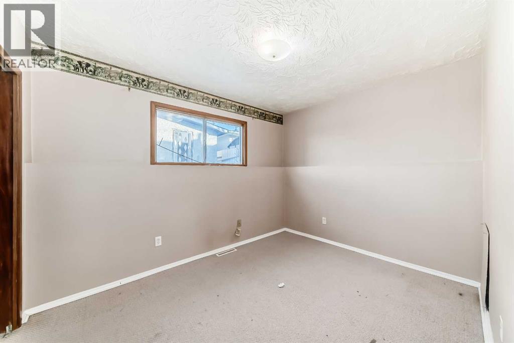 
          724 Millar Road Northeast
            <br/>
            <span>Calgary</span>
            , 
            <span>AB</span>
             <span>T2E5Z7</span>
        