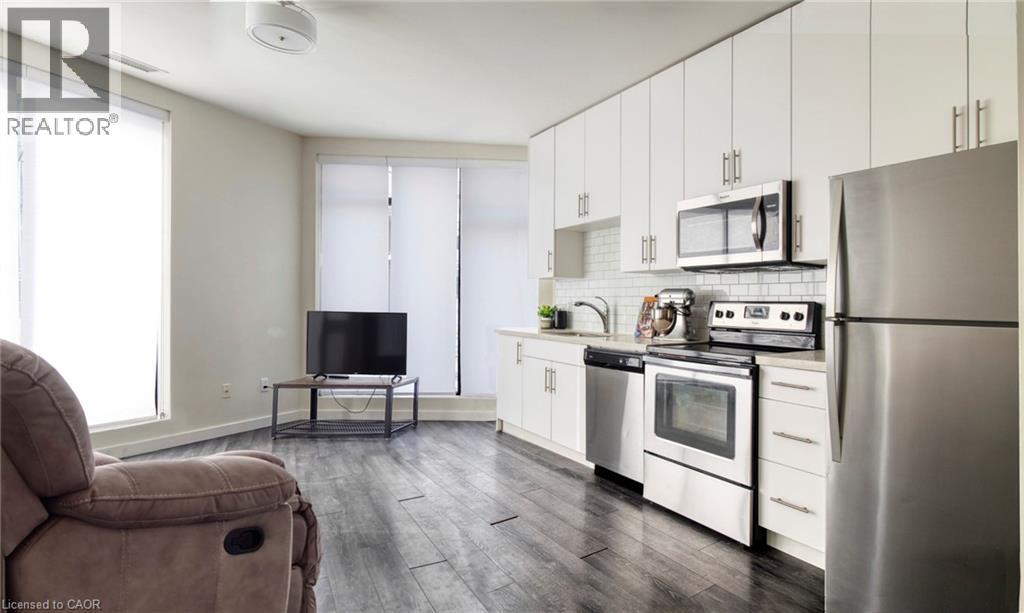 690 KING Street W Unit# 101 — photo 18