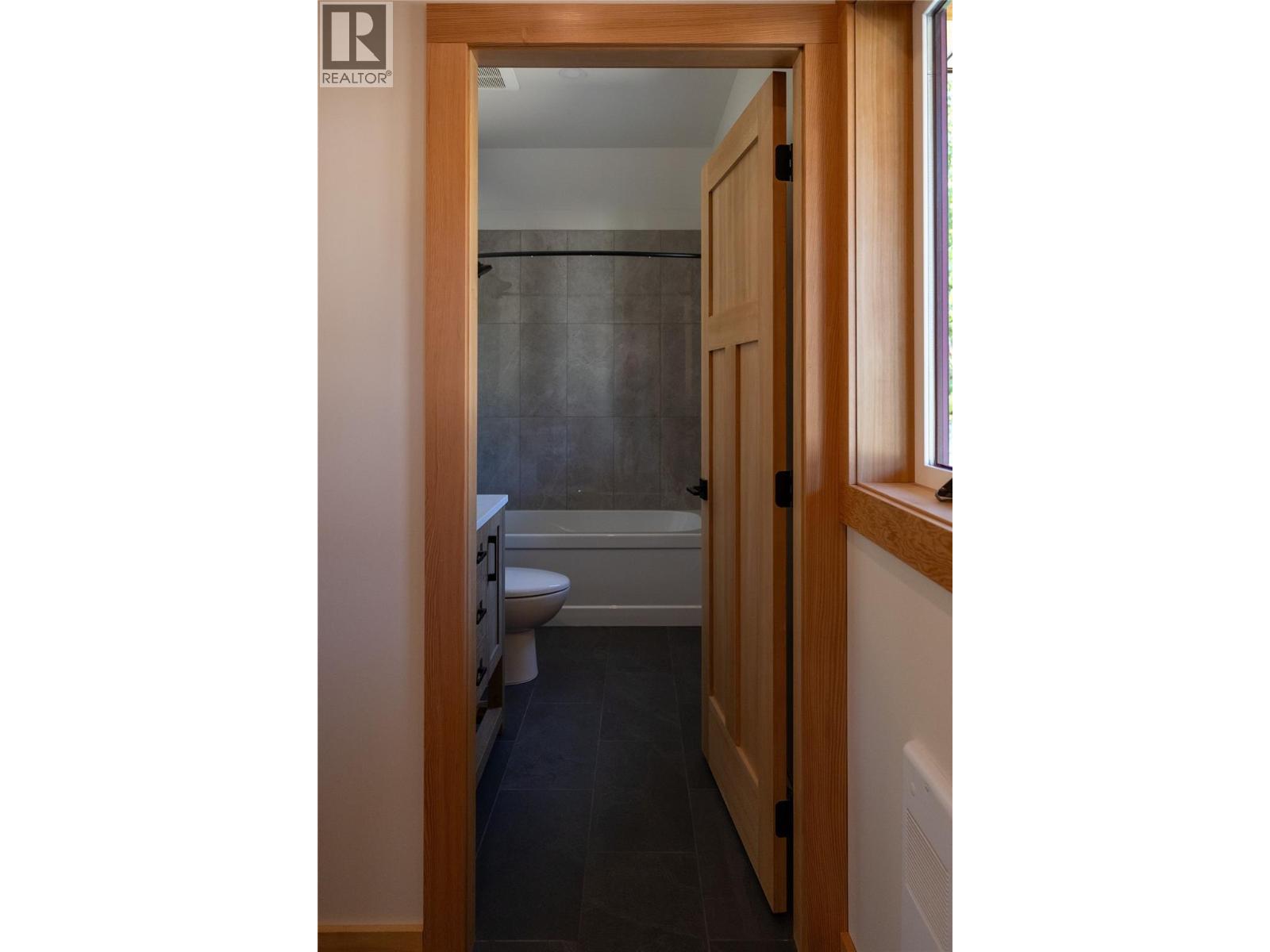 145 Lakeview Drive - 14