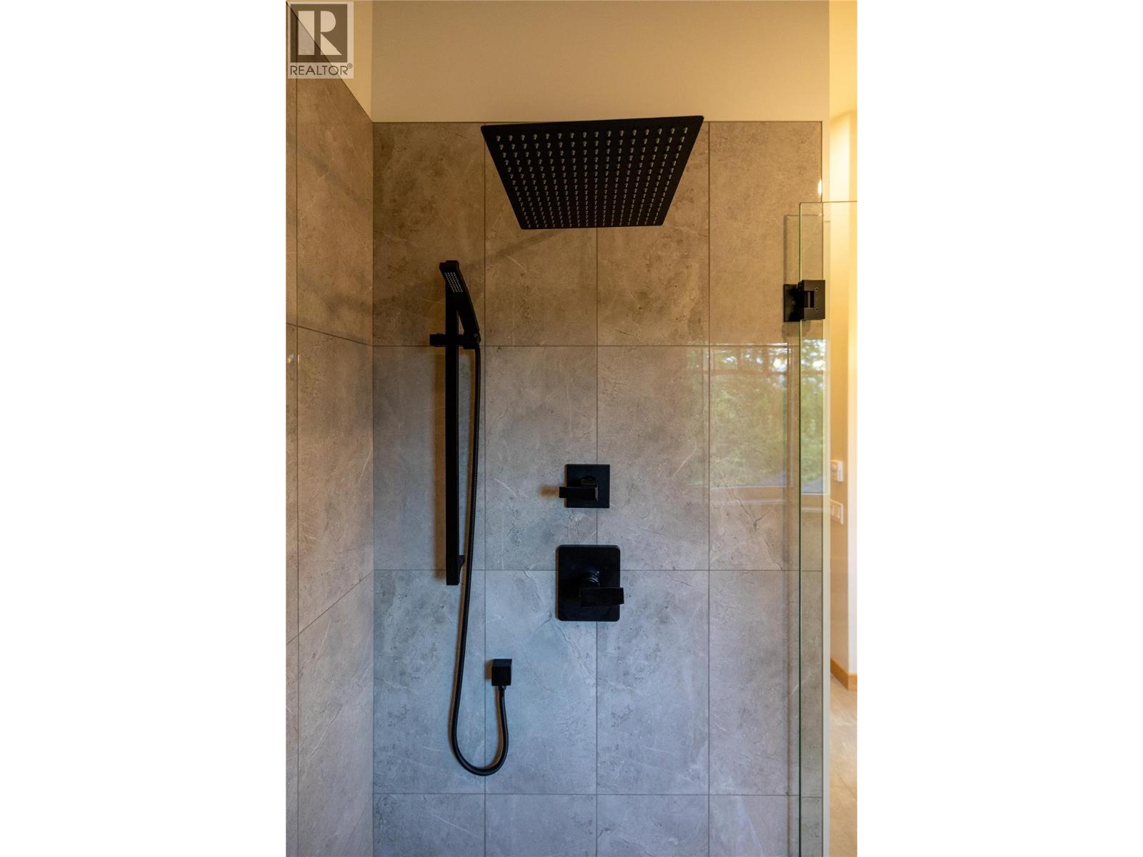145 Lakeview Drive - 52