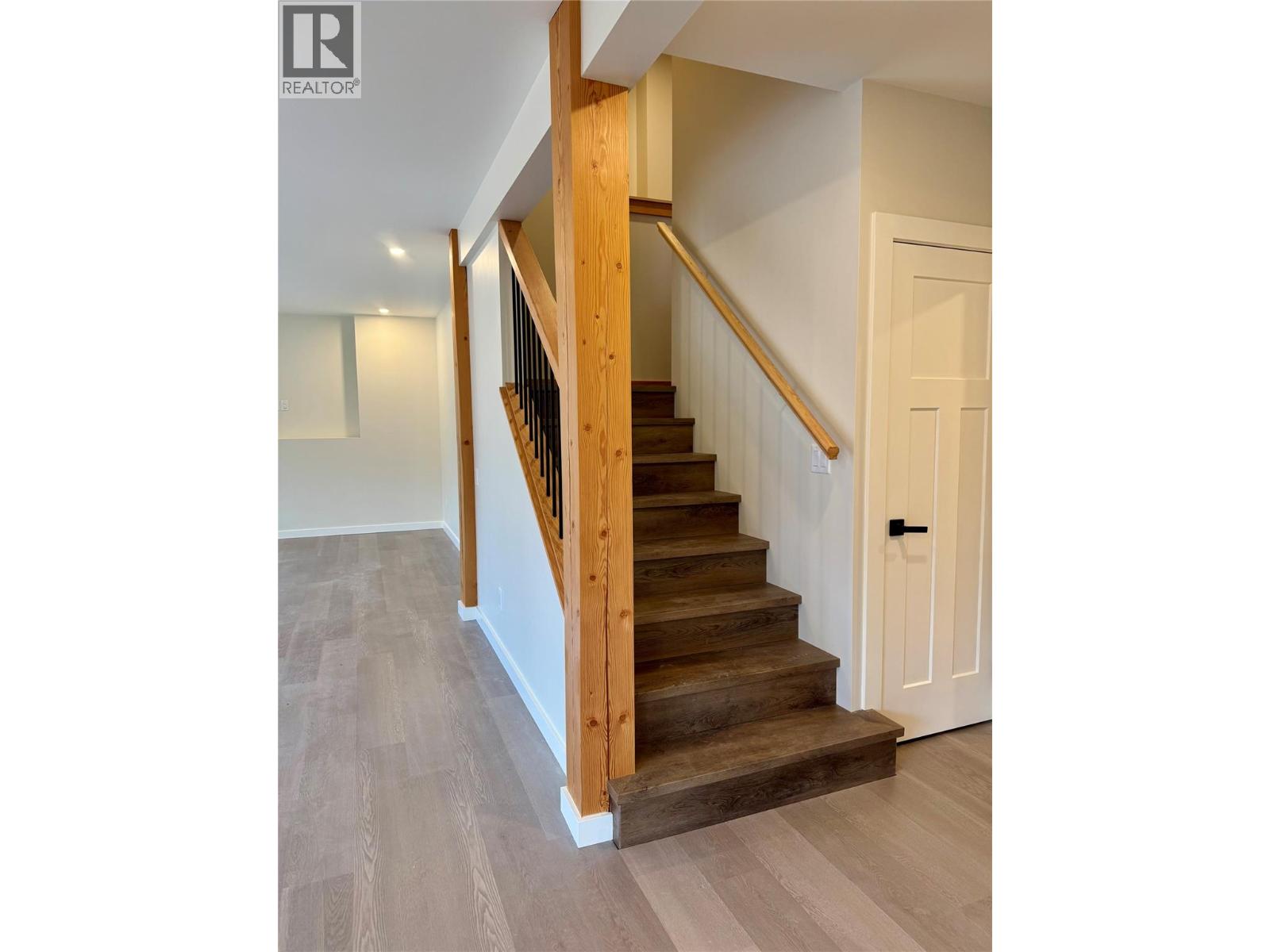 145 Lakeview Drive - 69