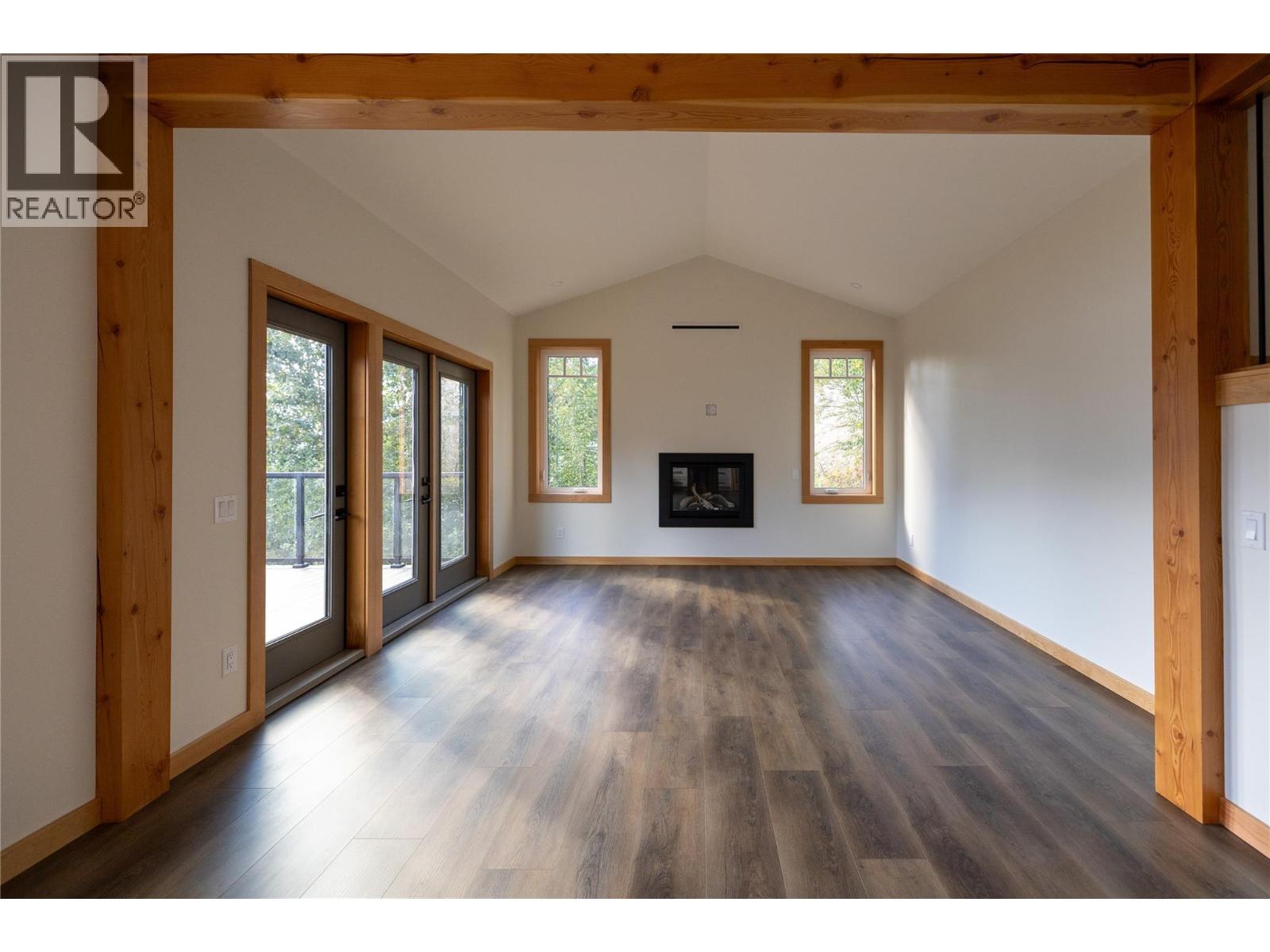 145 Lakeview Drive - 33