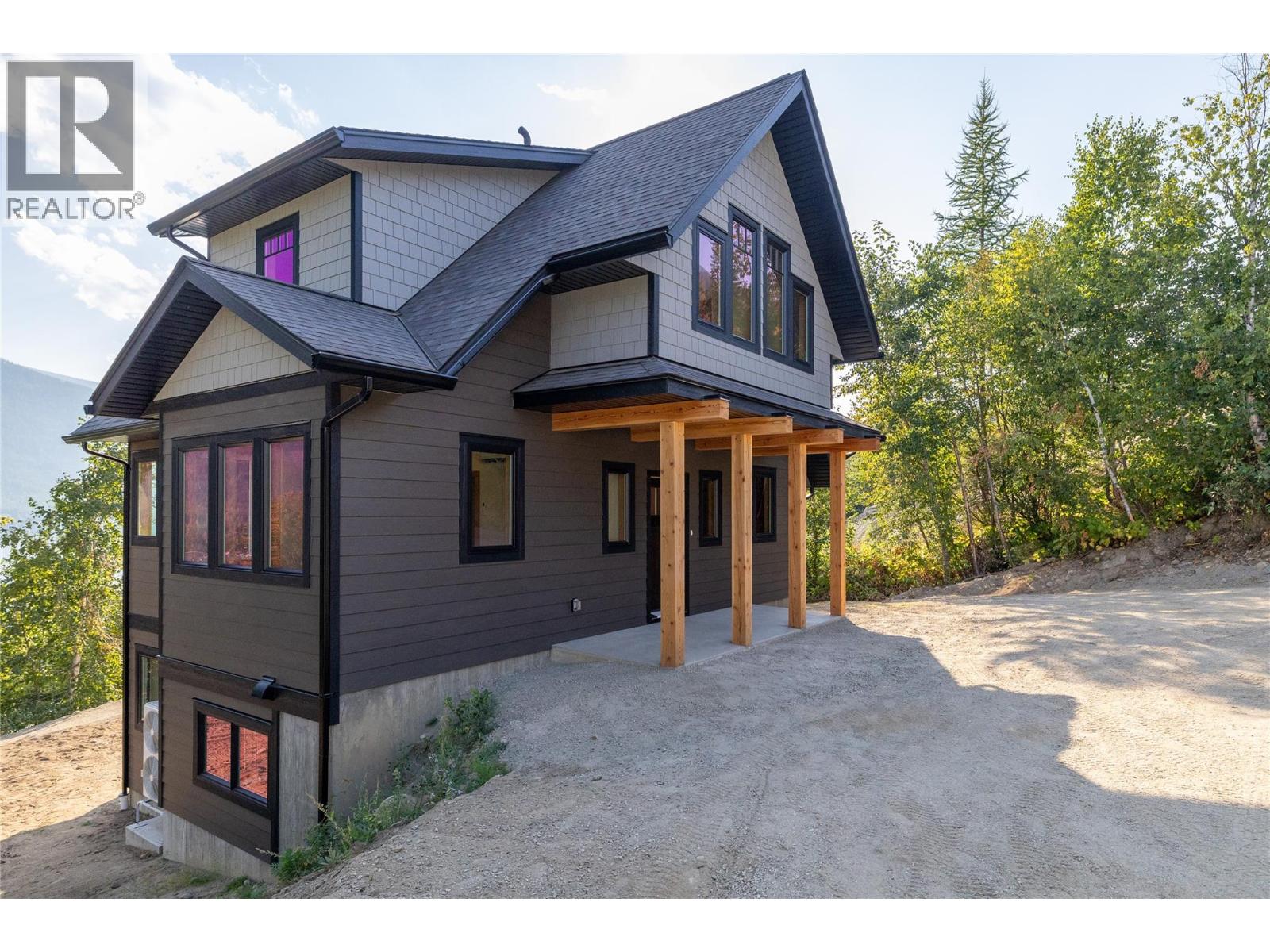 145 Lakeview Drive - 93