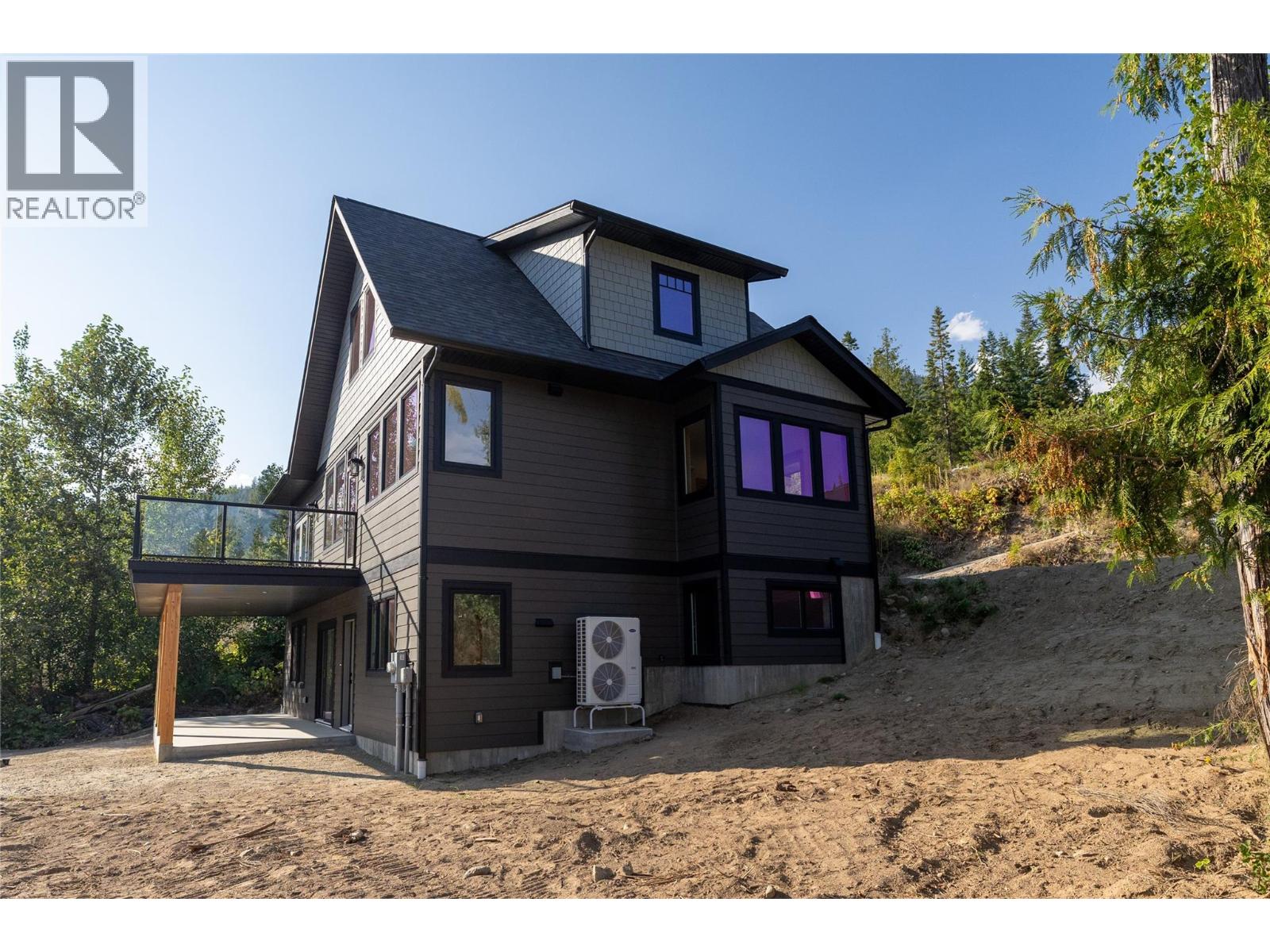145 Lakeview Drive - 90