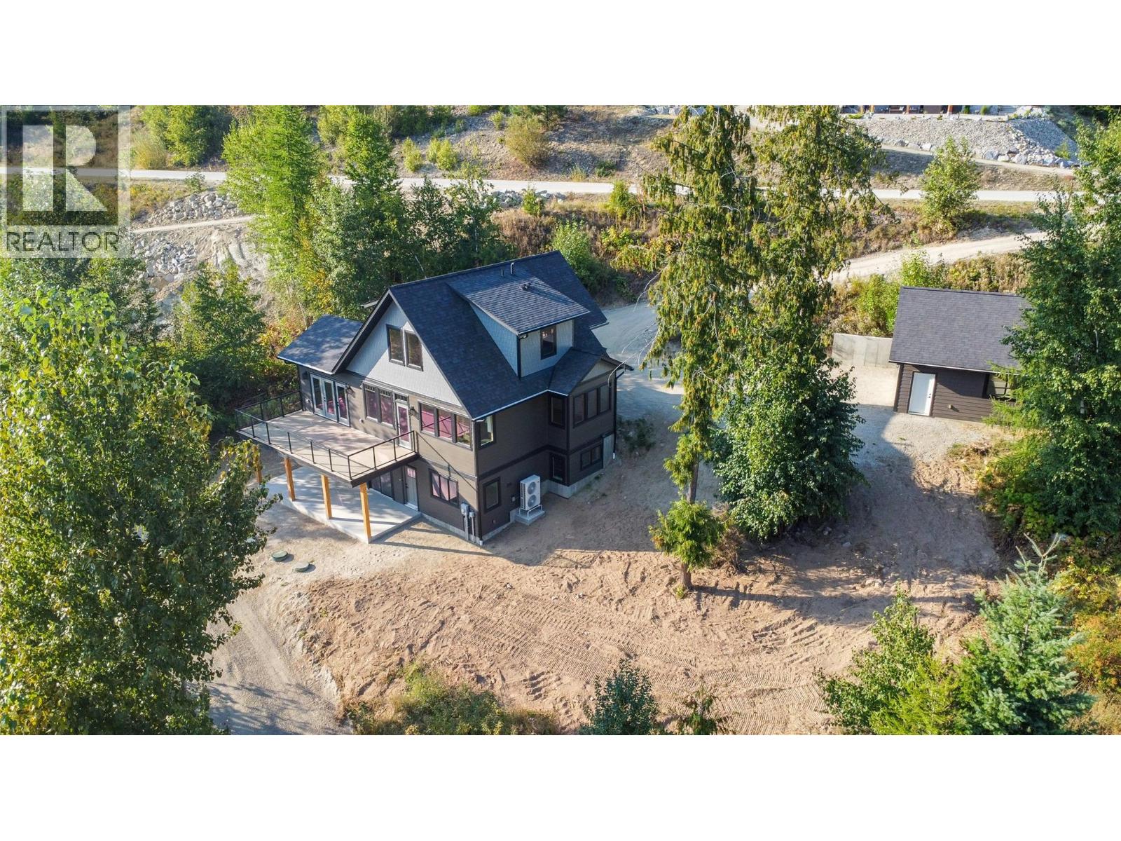 145 Lakeview Drive - 92