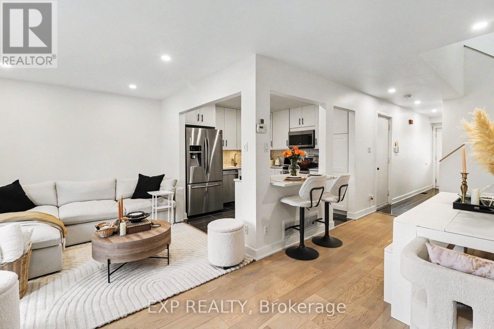 358 VALADE CRESCENT - 13