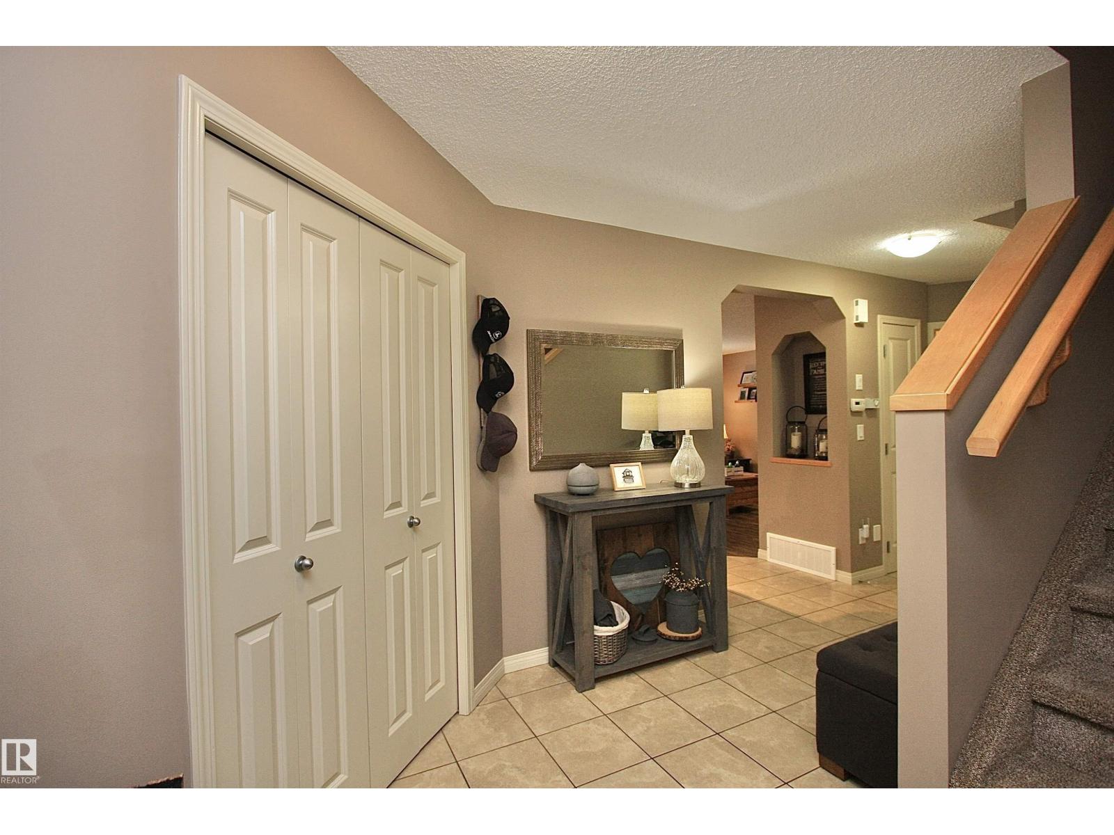 7 ASHGROVE, Spruce Grove