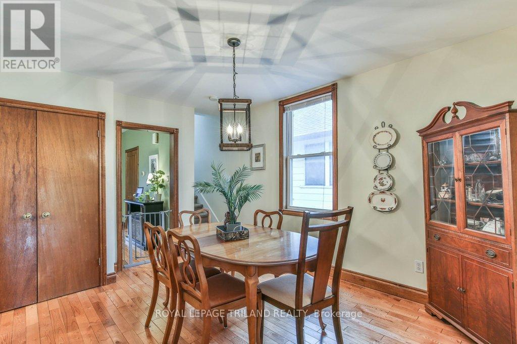 941 QUEENS AVENUE Property Photo