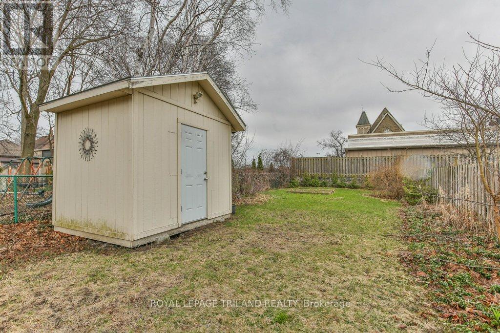 941 QUEENS AVENUE Property Photo