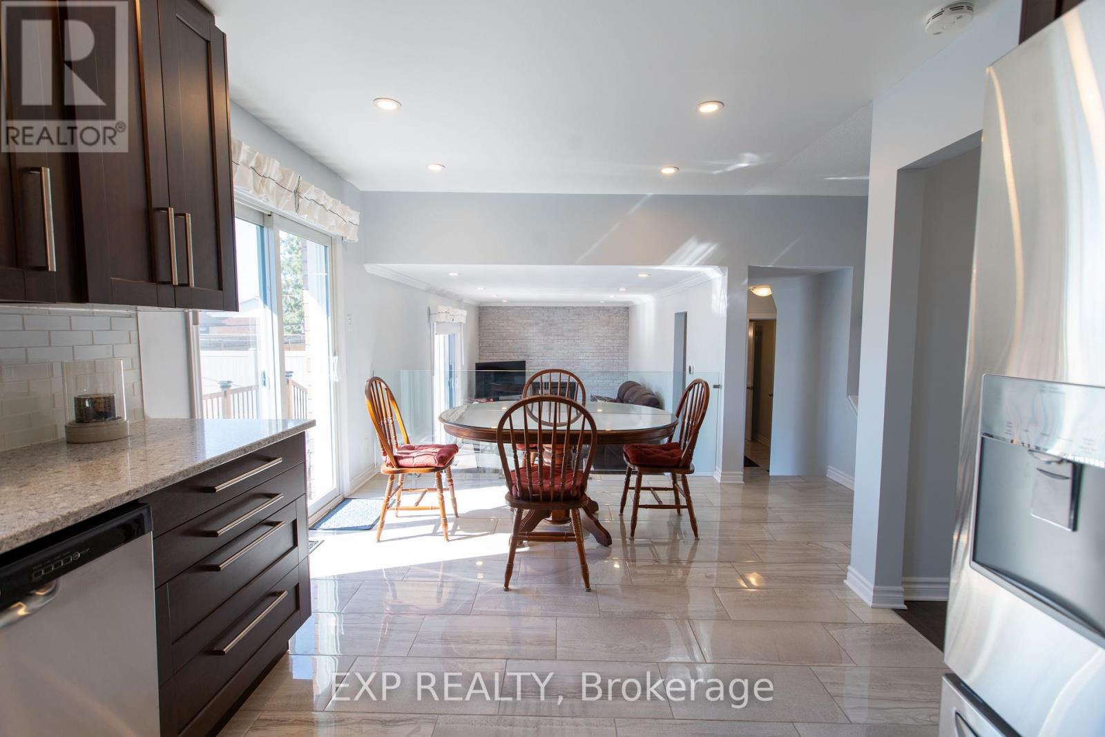 1534 ROSEBELLA AVENUE - 19