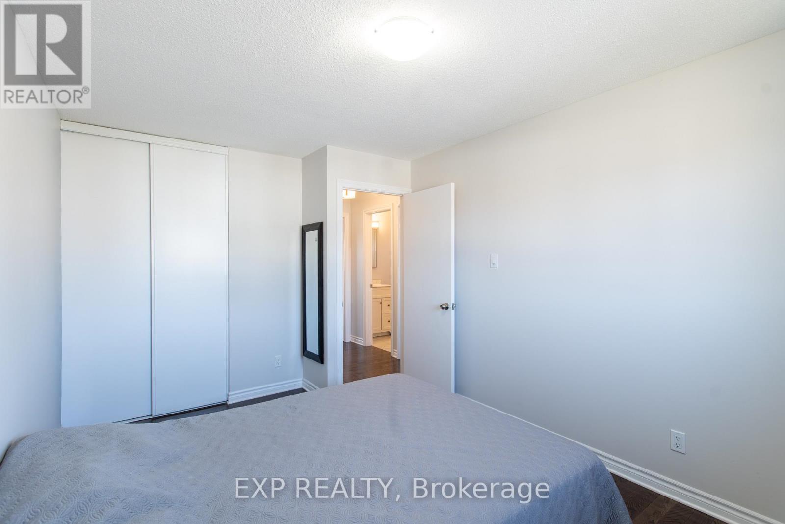 1534 ROSEBELLA AVENUE - 34