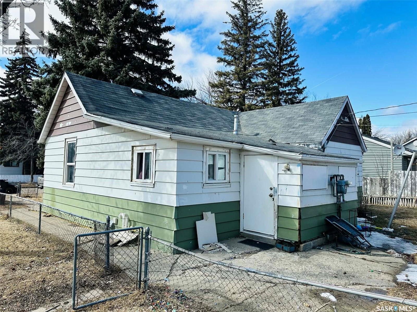 1502 F AVENUE N - 4