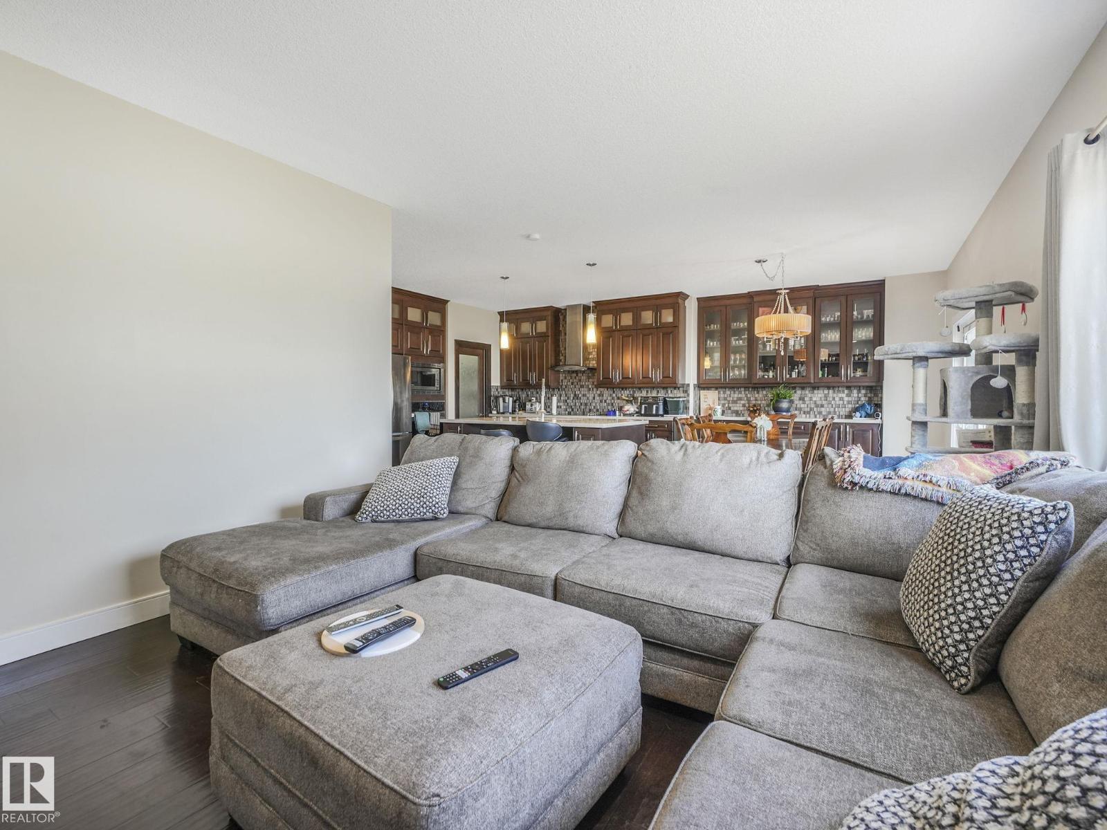 3910 49 AV, Beaumont