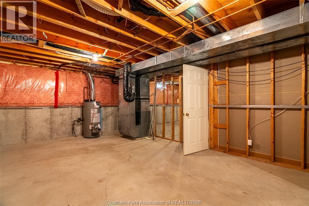 32 CHRISTINA PLACE — photo 26