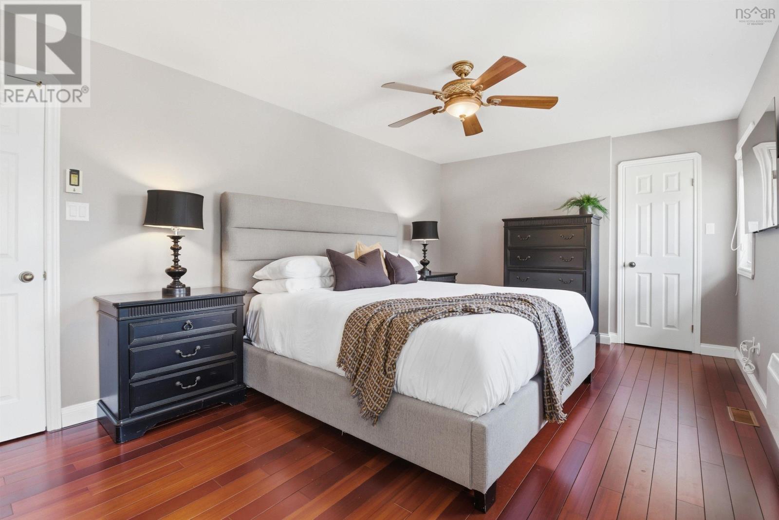 Property 21 of 48 of 5 Parkvale Crescent