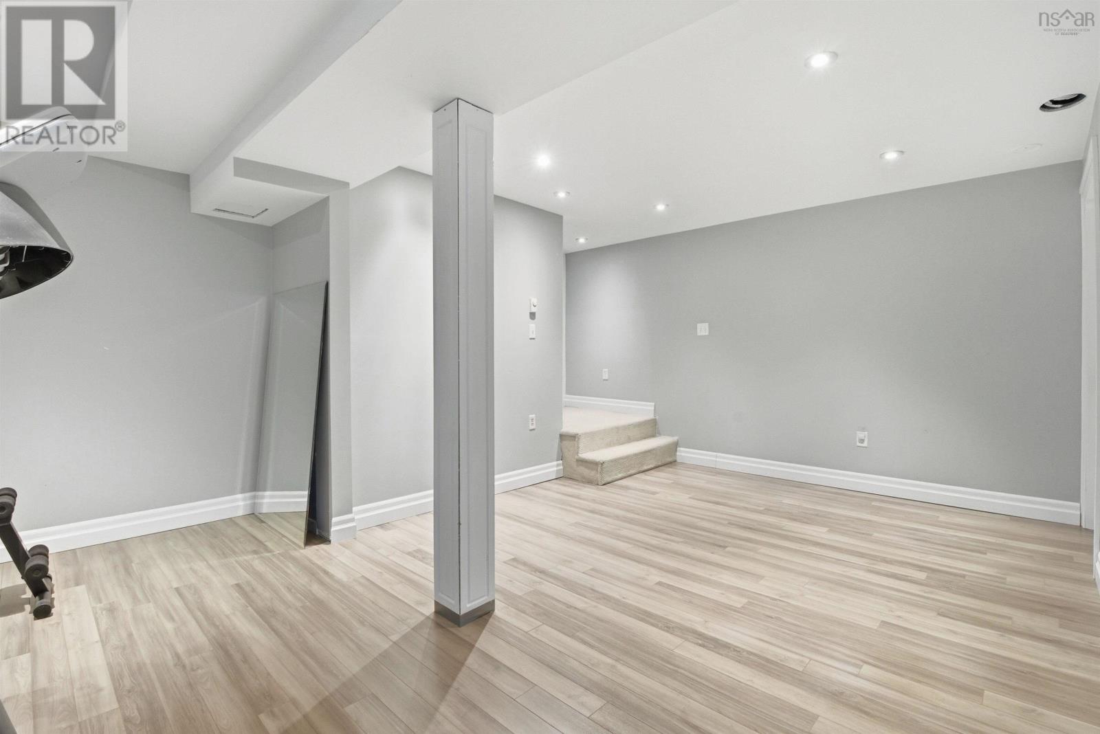 Property 34 of 48 of 5 Parkvale Crescent