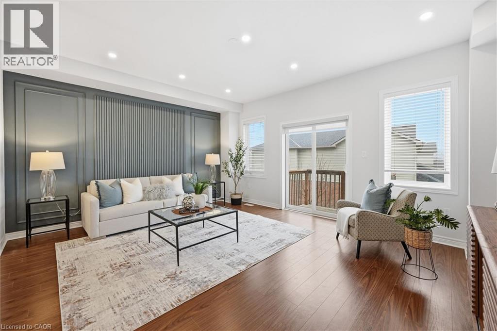 #9 122 E DUNDAS STREET E - 12