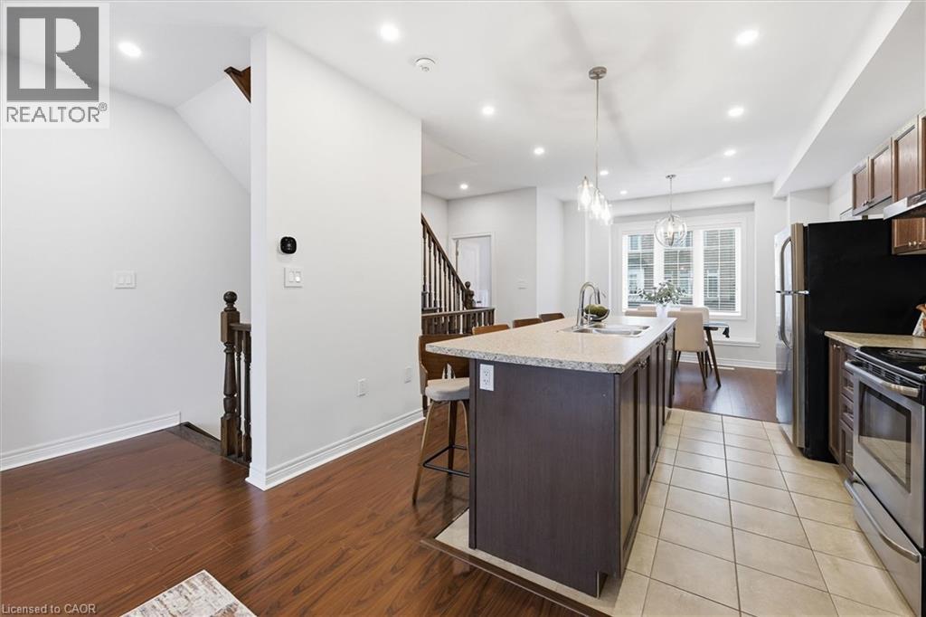#9 122 E DUNDAS STREET E - 19