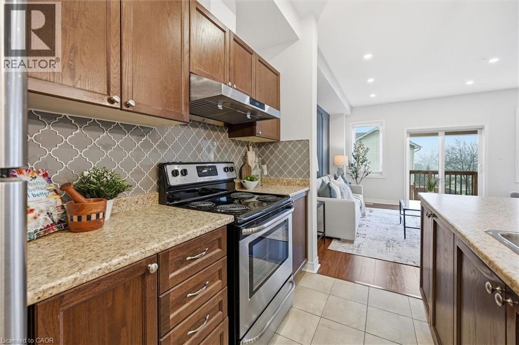 #9 122 E DUNDAS STREET E - 21