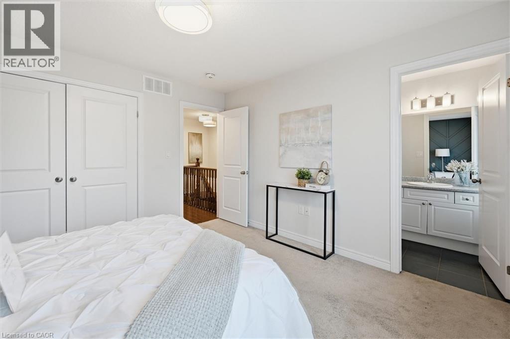 #9 122 E DUNDAS STREET E - 31