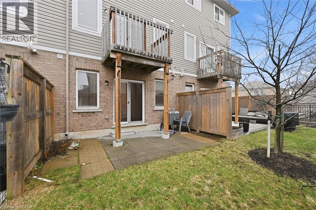 #9 122 E DUNDAS STREET E - 43