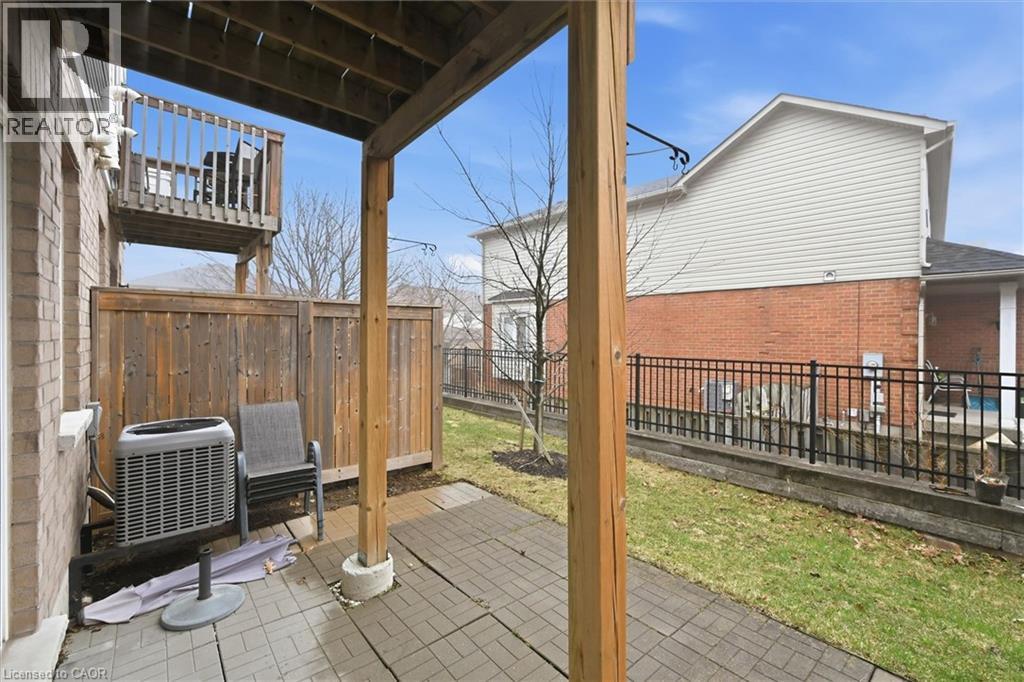 #9 122 E DUNDAS STREET E - 44