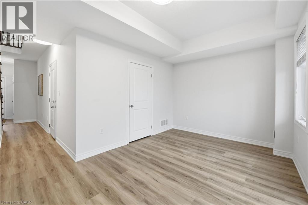 #9 122 E DUNDAS STREET E - 8