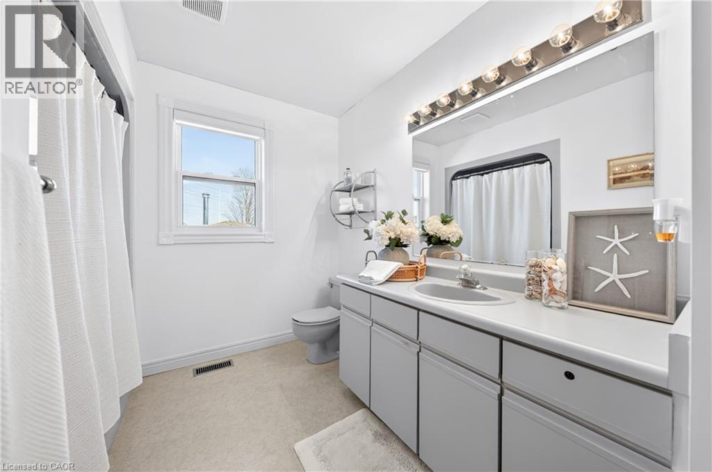 38 GLEN ABBEY Court - 32