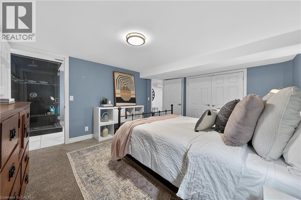 38 GLEN ABBEY Court - 40