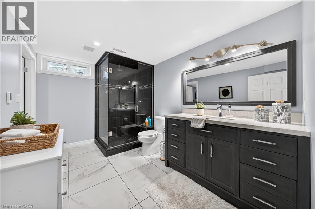 38 GLEN ABBEY Court - 41