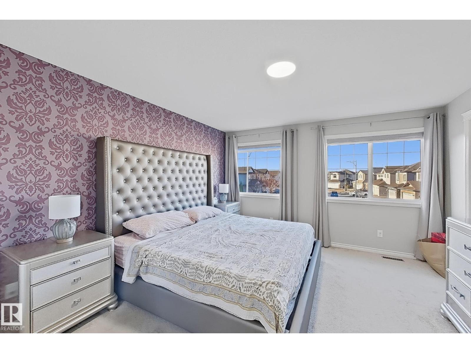 3215 22 AV NW, Edmonton