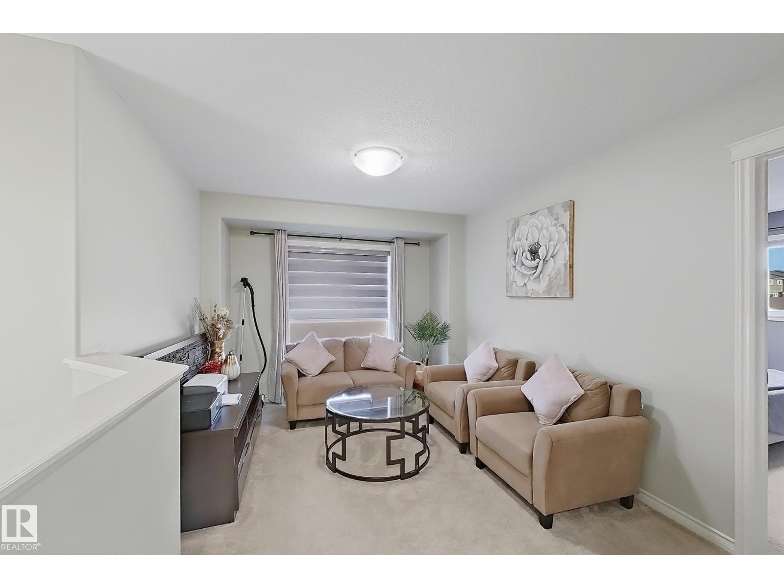 3215 22 AV NW, Edmonton