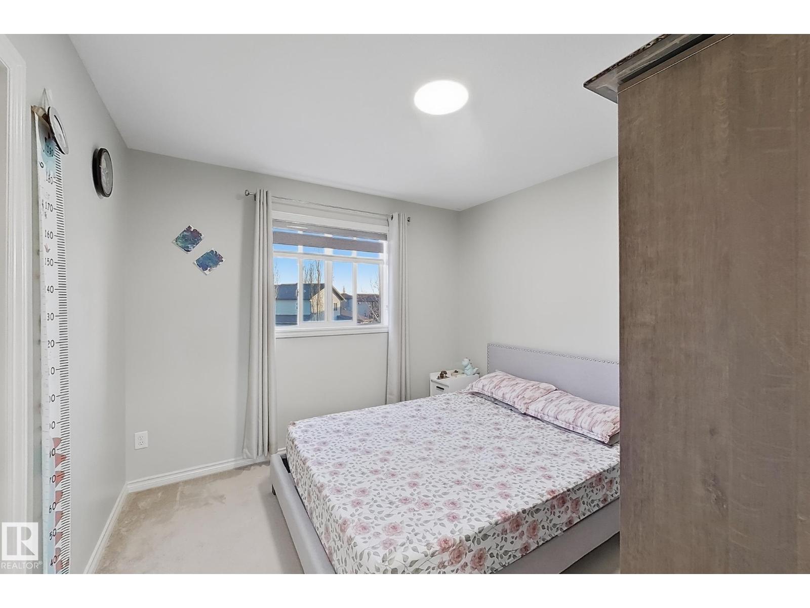 3215 22 AV NW, Edmonton